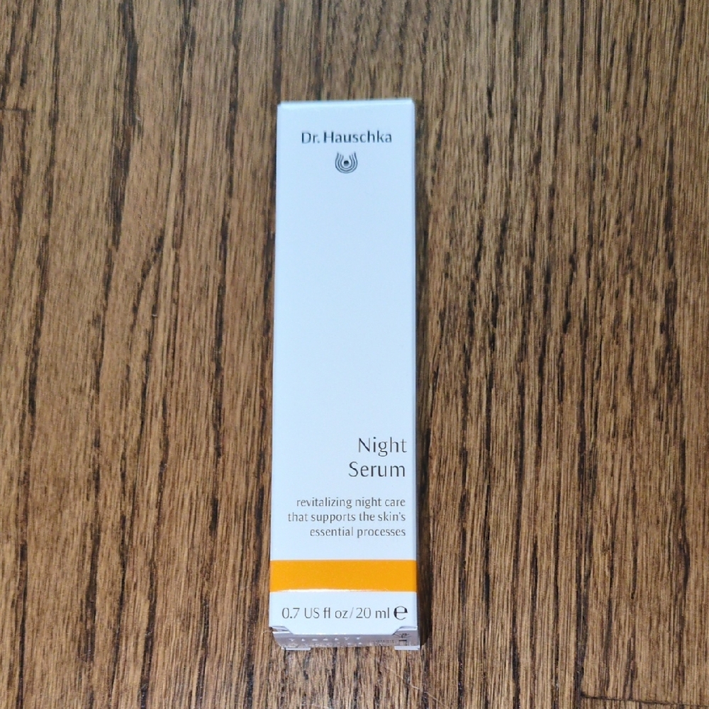 NEW In Box Dr. Hauschka Night Serum